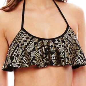 NINETY SIX DEGREES Ruffle Bikini Swim top